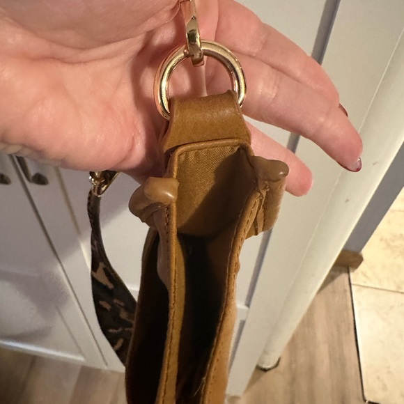 AHDORNED Medium Faux Crossbody Bag - Picture 7 of 11